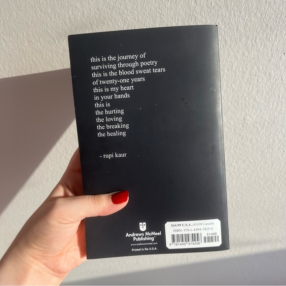 Milk and Honey by Rupi Kaur Poetry book - Picture 2 of 4